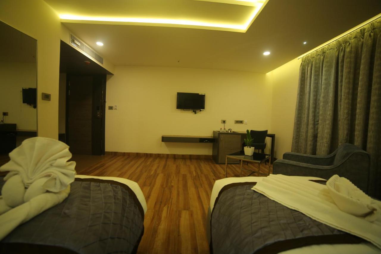 Sree Fortune Grand, Tadepalli Hotel Tadepalle Exterior photo